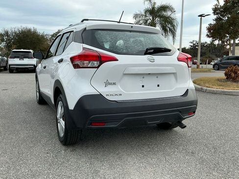 Used 2019 Nissan Kicks S w/ Exterior Package image 4