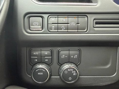 Certified 2024 Chevrolet Tahoe Premier AWD/4WD image 33