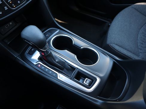 Used 2024 Chevrolet Equinox LT image 29