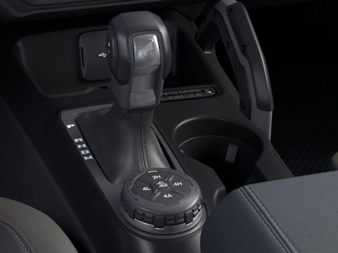 New 2025 Ford Bronco Outer Banks w/ Sasquatch Package image 17