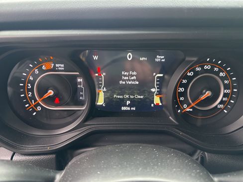 Used 2024 Jeep Wrangler Sahara w/ Technology Group image 4