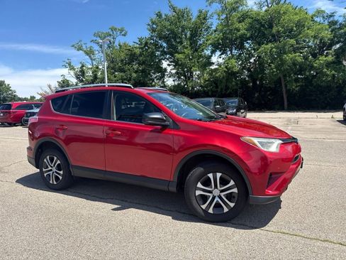 Used 2016 Toyota RAV4 LE FWD image 25
