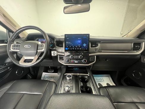 Used 2023 Ford Expedition Max XLT image 12