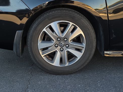 Used 2017 Honda Odyssey Touring Elite image 8