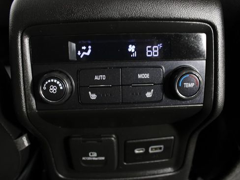 Used 2023 GMC Acadia Denali w/ Denali Ultimate Package FWD image 22