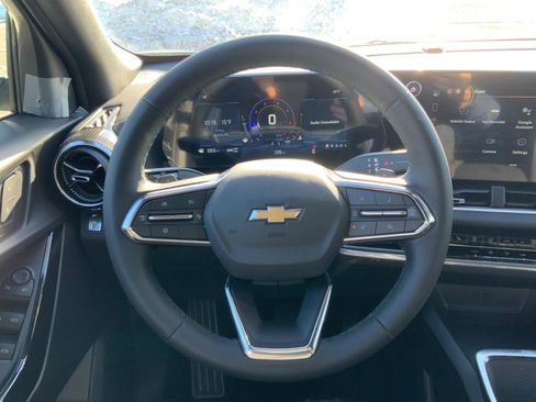 New 2026 Chevrolet Equinox LT image 18