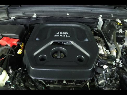 Used 2023 Jeep Wrangler Unlimited Sahara w/ Cold Weather Group AWD/4WD image 19