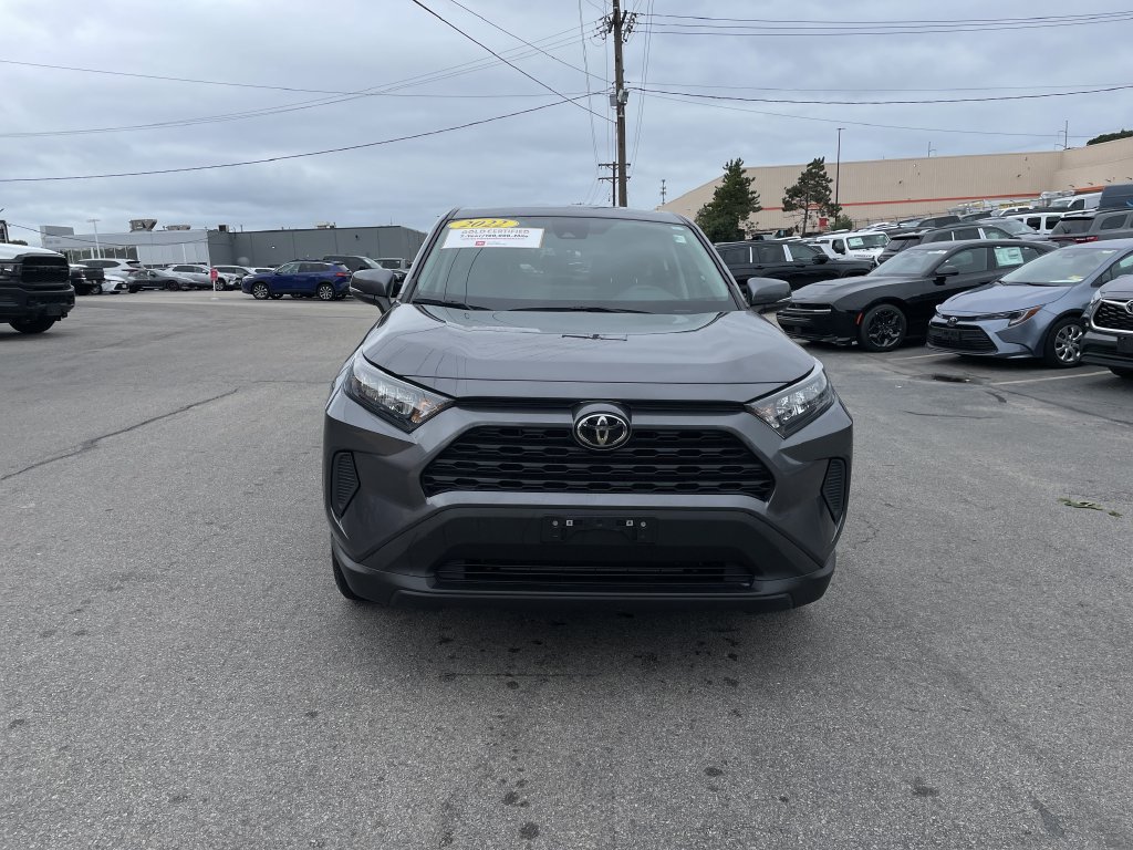 Certified 2022 Toyota RAV4 LE AWD/4WD image 5