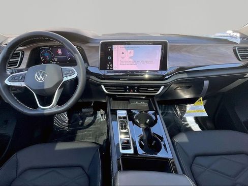 New 2026 Volkswagen Atlas SE FWD image 7
