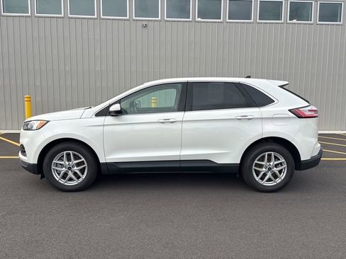 Used 2022 Ford Edge SEL w/ Convenience Package image 5