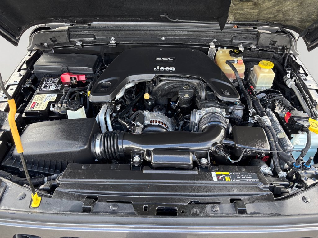 Used 2020 Jeep Gladiator Rubicon AWD/4WD image 9