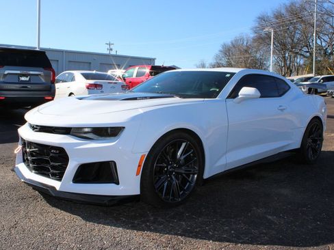 Used 2021 Chevrolet Camaro ZL1 image 4