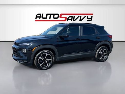 Used 2023 Chevrolet TrailBlazer RS w/ Sun and Liftgate Package image 3