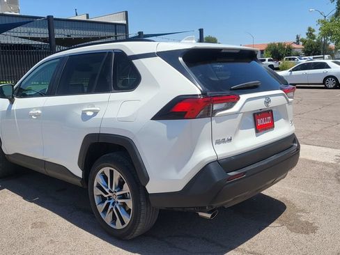 Used 2022 Toyota RAV4 XLE Premium AWD/4WD image 8