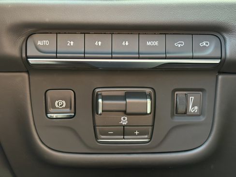 New 2026 Cadillac Escalade ESV Platinum Sport AWD/4WD image 30