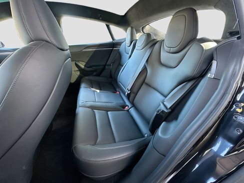 Used 2022 Tesla Model S Plaid image 25