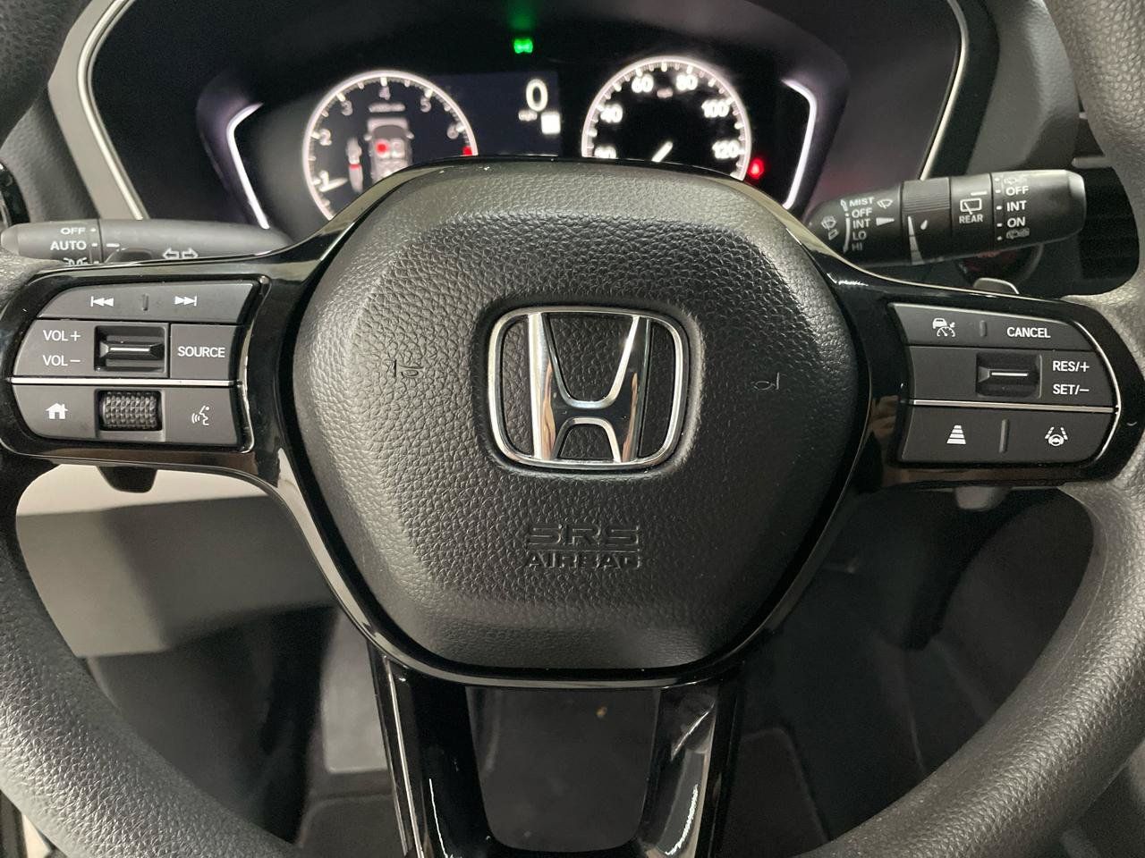 Used 2023 Honda Pilot LX image 26