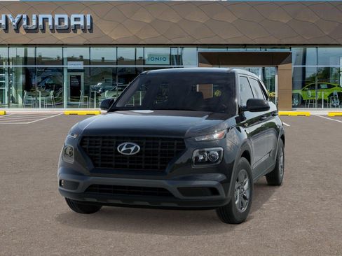 Certified 2026 Hyundai Venue SE FWD image 6