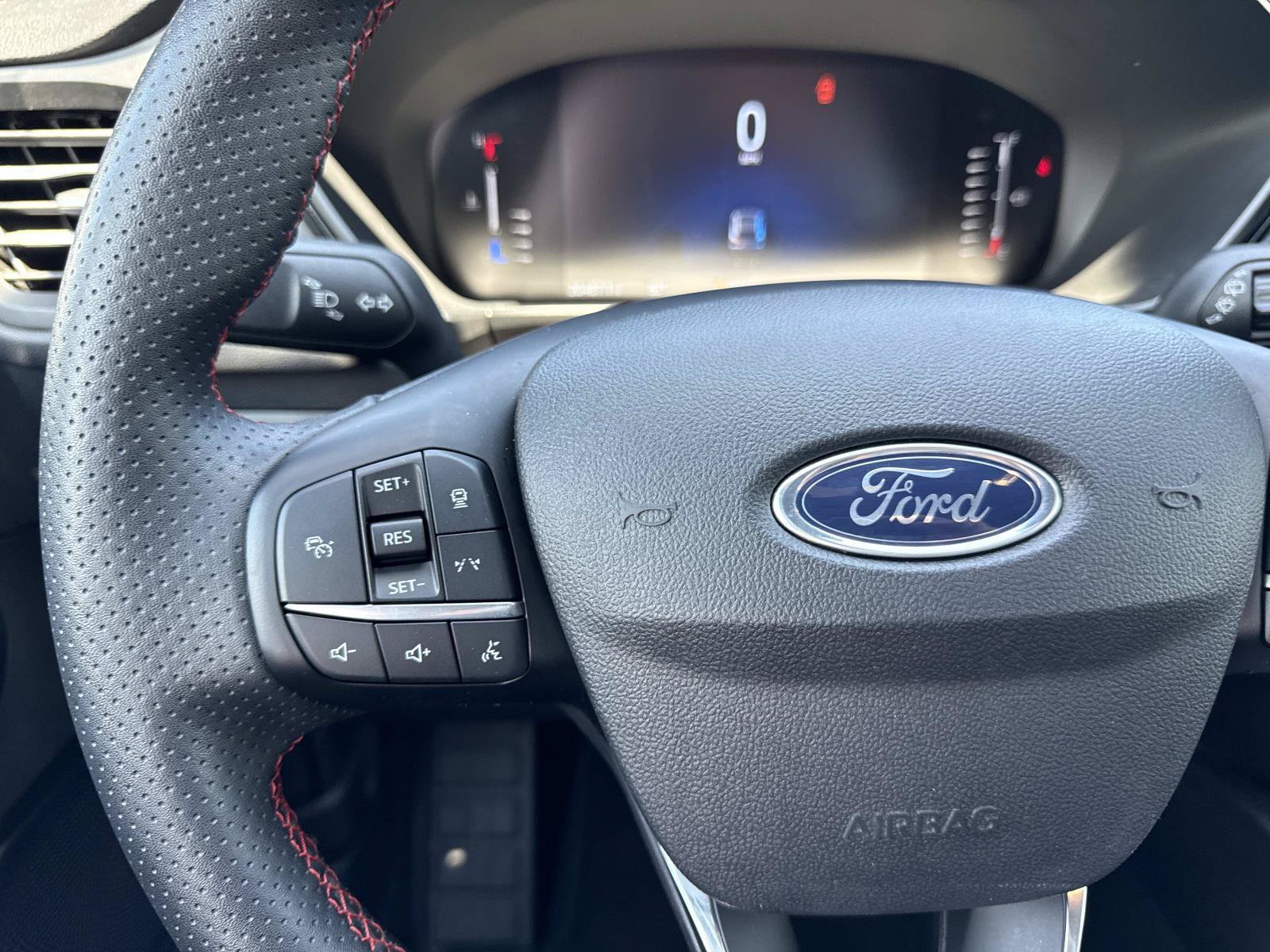 Used 2024 Ford Escape ST-Line w/ Tech Pack #1 FWD image 15