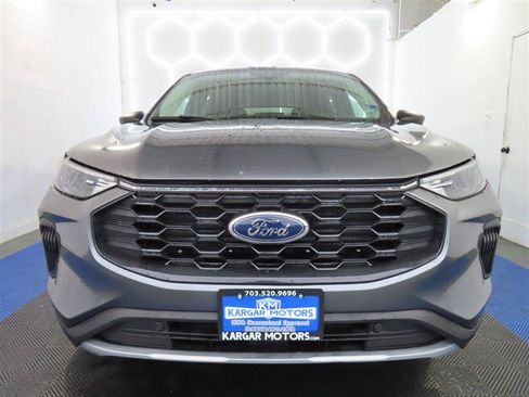 Used 2025 Ford Escape Active AWD/4WD image 3