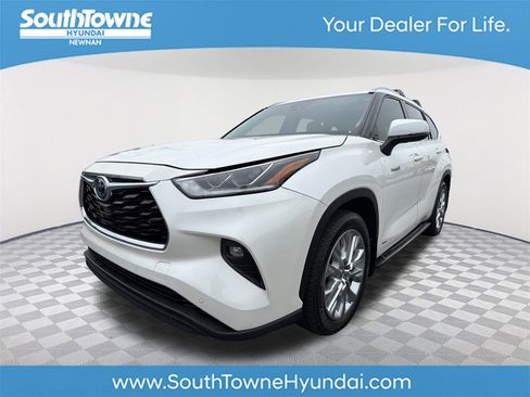 Used 2021 Toyota Highlander Limited image 1