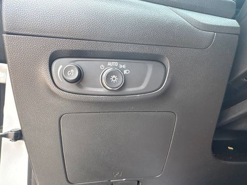 Used 2025 Buick Encore GX Preferred FWD image 16