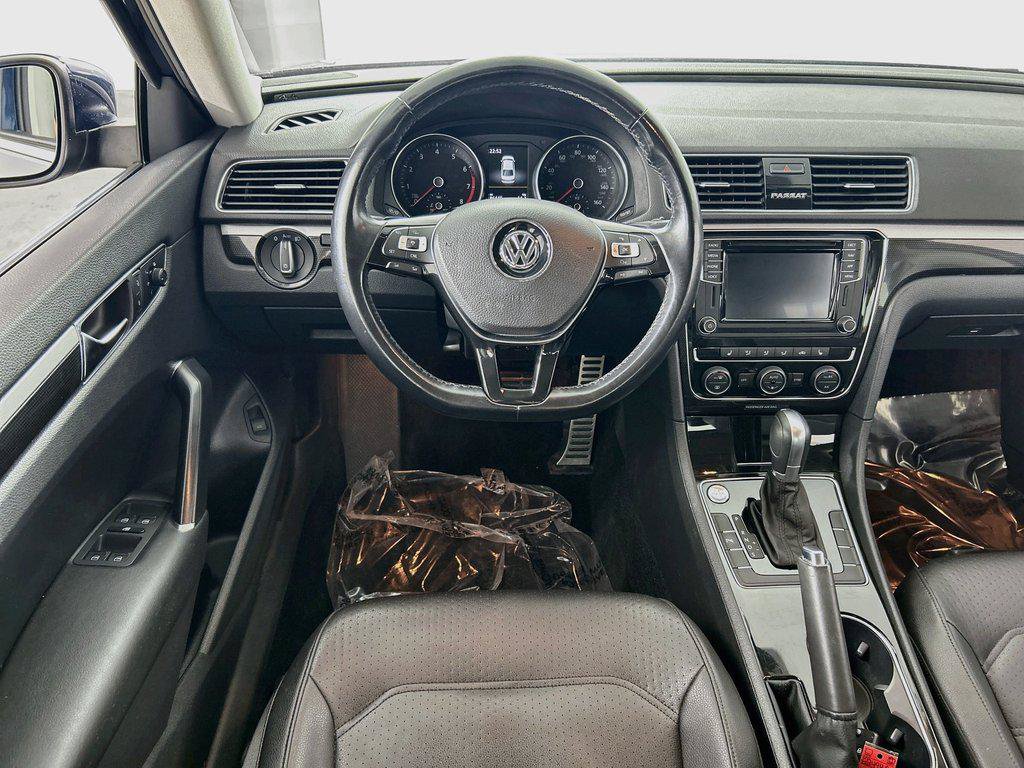 Used 2019 Volkswagen Passat 2.0T SE R-Line FWD image 23