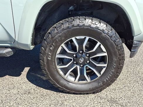Used 2023 Toyota Tacoma TRD Sport w/ Black Out Package (TMS) AWD/4WD image 12