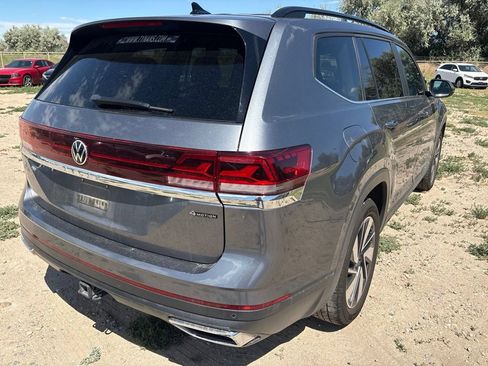 Used 2024 Volkswagen Atlas SE AWD/4WD image 5