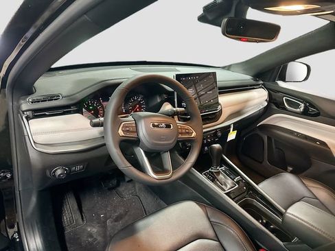 New 2026 Jeep Compass Limited image 10