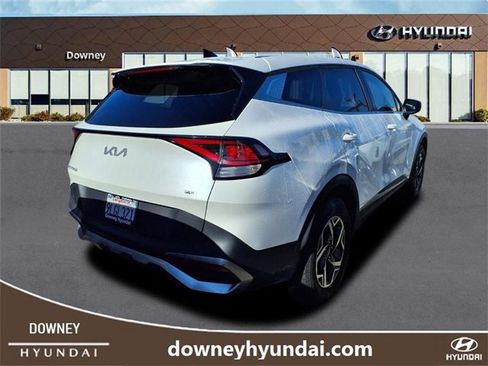 Used 2024 Kia Sportage LX image 4