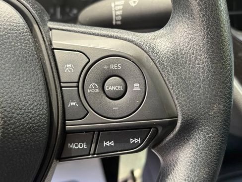 Used 2025 Toyota Corolla LE FWD image 17