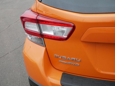 Used 2018 Subaru Crosstrek 2.0i Premium w/ Eyesight System image 17