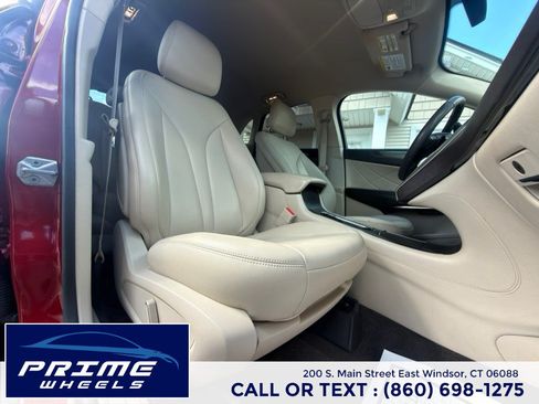 Used 2018 Lincoln MKC Premiere FWD image 17
