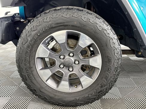 Used 2019 Jeep Wrangler Unlimited Sahara w/ Dual Top Group image 37