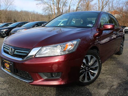 Used 2015 Honda Accord Touring image 1