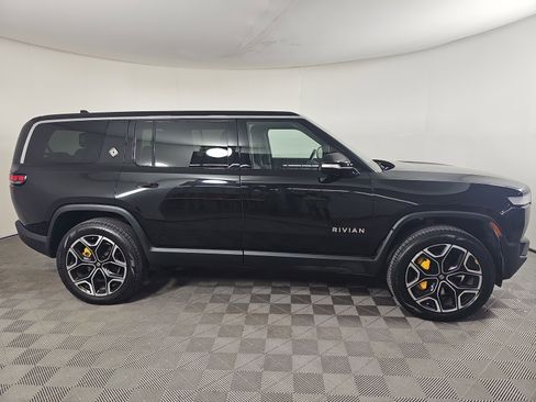 Used 2022 Rivian R1S Launch Edition image 6