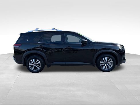 Certified 2025 Nissan Pathfinder SL AWD/4WD image 9
