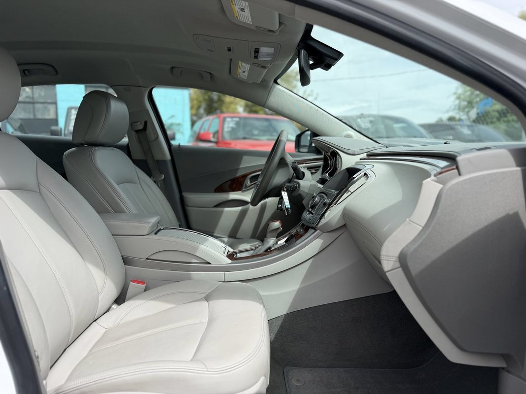 Used 2010 Buick LaCrosse CXL FWD image 10