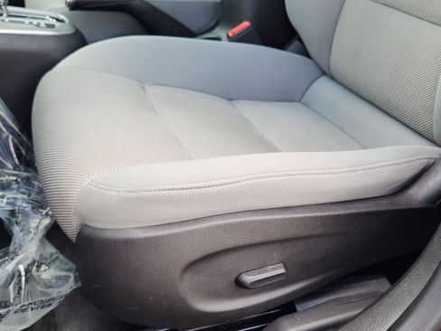 Used 2015 Chevrolet Cruze LT FWD image 23