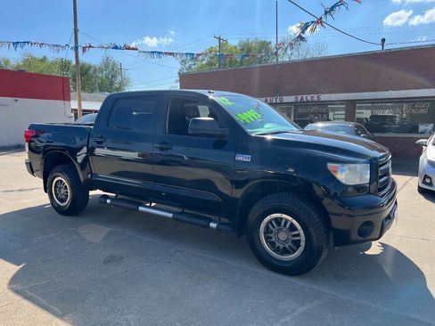 Used 2012 Toyota Tundra 4x4 CrewMax image 4