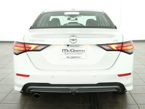 Used 2021 Nissan Sentra SR w/ SR Premium Package FWD image 5