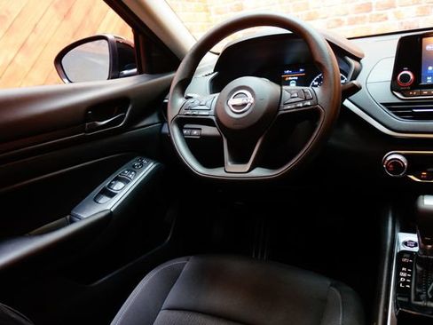 Certified 2023 Nissan Altima 2.5 S FWD image 14
