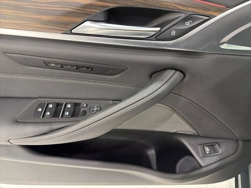 Certified 2023 BMW 540i xDrive w/ M Sport Package image 11