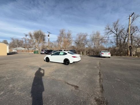 Used 2025 Toyota Camry SE image 15