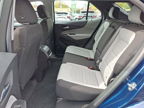 Used 2022 Chevrolet Equinox LS image 10