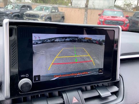 Used 2023 Toyota RAV4 LE image 23