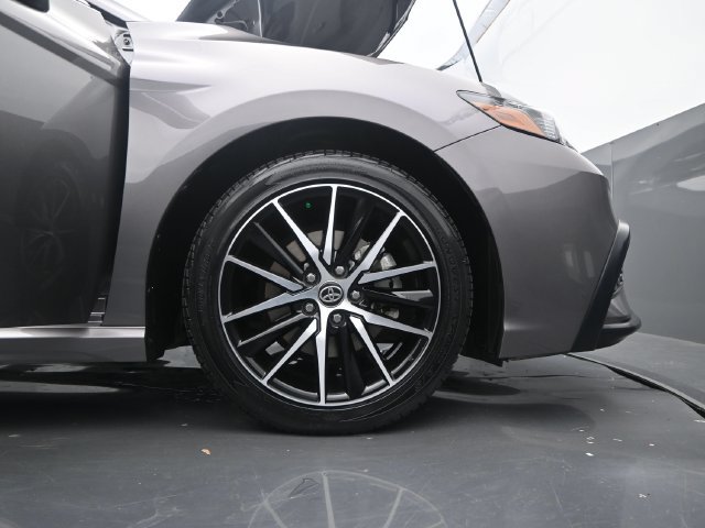 Used 2024 Toyota Camry SE FWD image 16