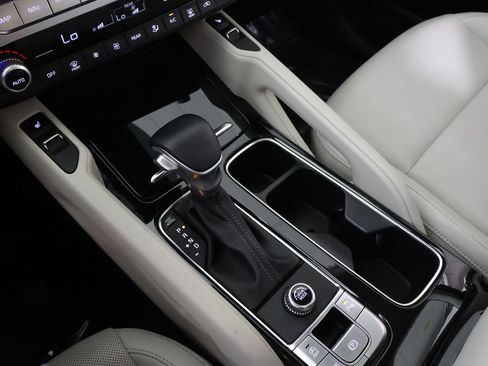 Used 2025 Kia Telluride S FWD image 53