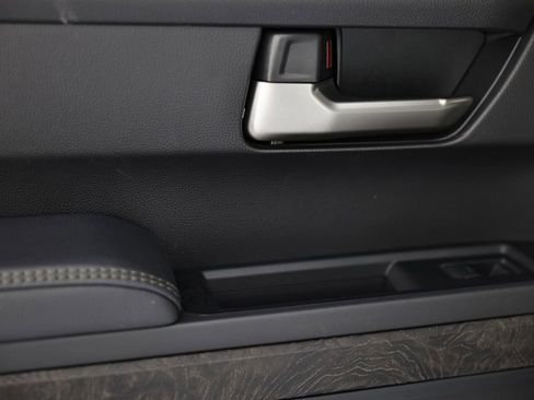 Used 2025 Toyota Tacoma Limited image 25